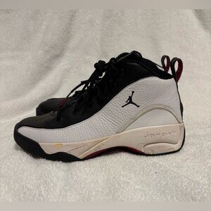 True Vintage ‘1999 Nike Air Jordan Jumpman Size 6Y 134091-001